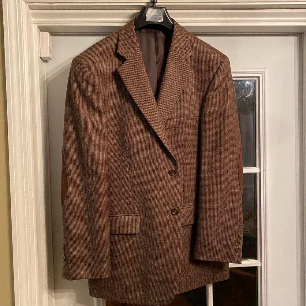 Men’s Stafford sport coat.